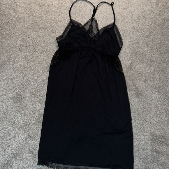 3 Nightgowns/Lingerie - Picture 8 of 11